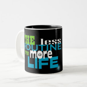 Taza Bicolor Verdad fundamental de la vida en negro