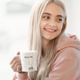 Taza Bicolor Vida en bicicleta, libre como personalizable de pá