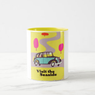 Taza Bicolor Visita el cartel de coche vintage de Seaside