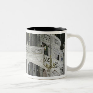 Taza Bicolor Vista de la cruz-pantalla, construida en 1525-35