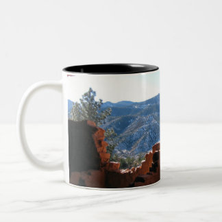 Taza Bicolor Vista de la montaña desde las viviendas del acanti