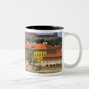 Taza Bicolor Vista del Castillo de Praga y la ciudad por Vltava
