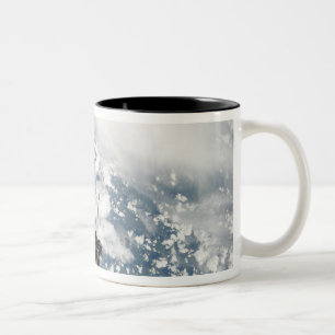 Taza Bicolor Vista posterior de los tres motores principales
