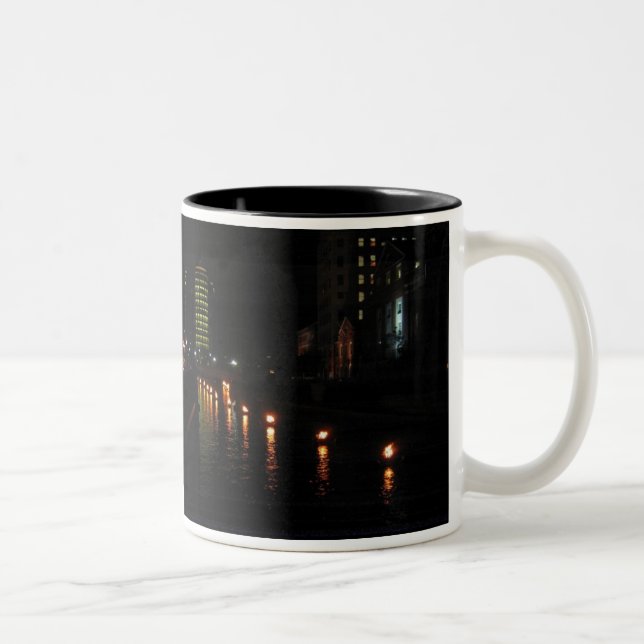 Taza Bicolor waterfire del providence (Derecha)