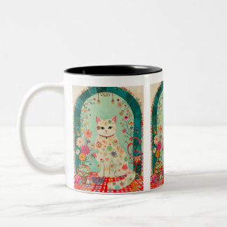 Taza Bicolor Whimsical Floral Meadow Cat Art