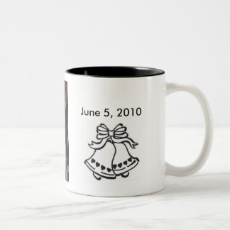 Taza Bicolor zme y Danny, boda-campana-con… - Modificado para