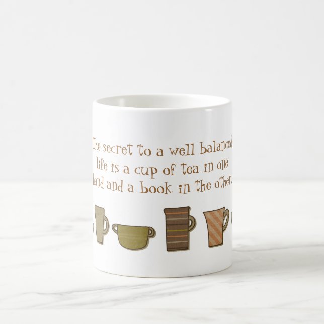 Taza bien equilibrada de la vida de taza del libro (Centro)