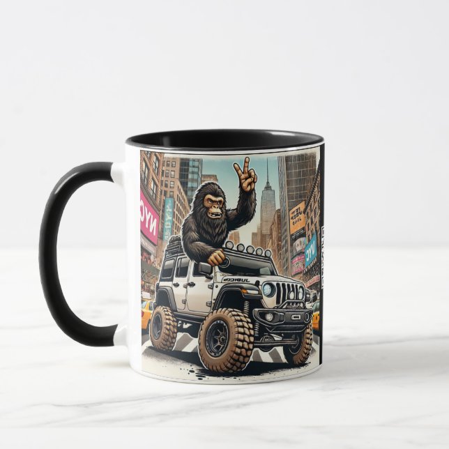 TAZA ☕ BIGFOOT JEEP TAKEOVER - NYC EDITION MUG 🗽 (Izquierda)