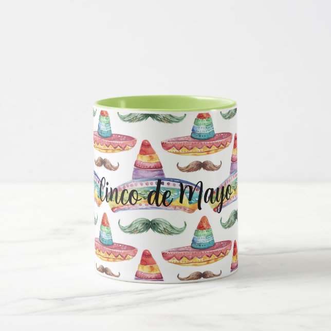 Taza Bigotes Verdes Marrones Cinco de Mayo (Centro)
