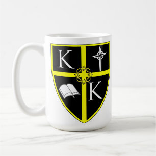 Taza blanca clásica del escudo