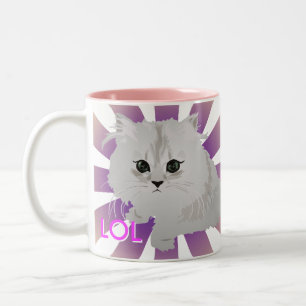 Taza blanca mullida del gato