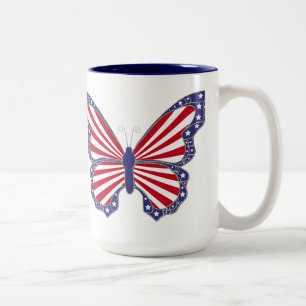Taza blanca y azul roja patriótica de la mariposa