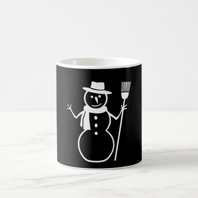 Taza blanco y negro de la escoba del gorra de la (Centro)