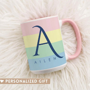 Taza Bloque de color pastel moderno inicial y nombre pe