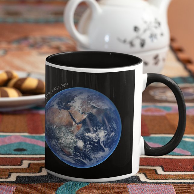Taza Blue Marble Earth, 2014 Satellite Photograph (Subido por el creador)