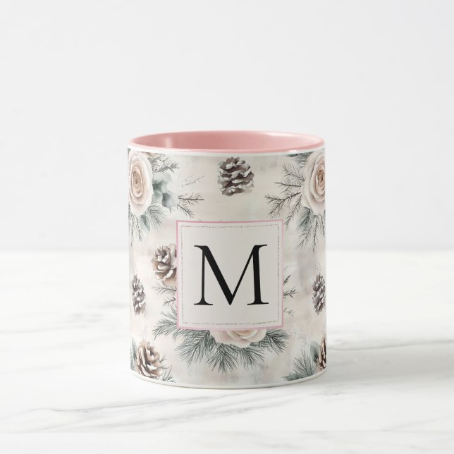 Taza Blush Pink Christmas Pine Cones Floral Monogram (Centro)