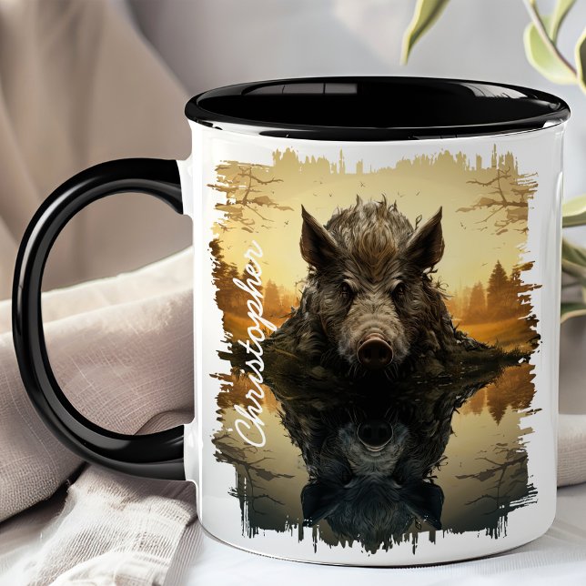 Taza Boar salvaje en la reflexión del lago otoñal (Subido por el creador)