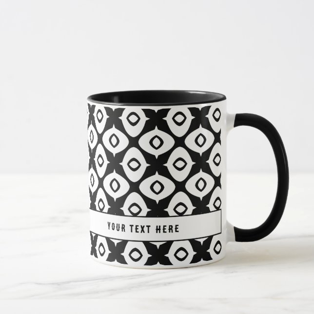 Taza Bold Black and White Symmetrical Arabesque Pattern (Derecha)