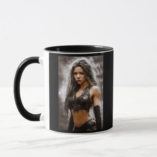 TAZA BOMBA DE CAFÉ DE CHICA DE GUERRA CUIDADA (Izquierda)