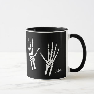 Taza Bony Skeleton Hands Radiólogo Halloween Negro