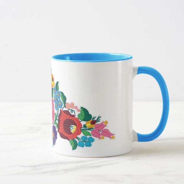 Taza Bordado húngaro de la flor del OPUS (Derecha)