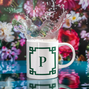 Taza Borde de clave griega verde cazador Monograma
