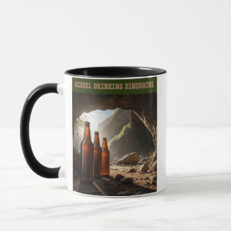 Taza Botellas Junto A Una Cueva