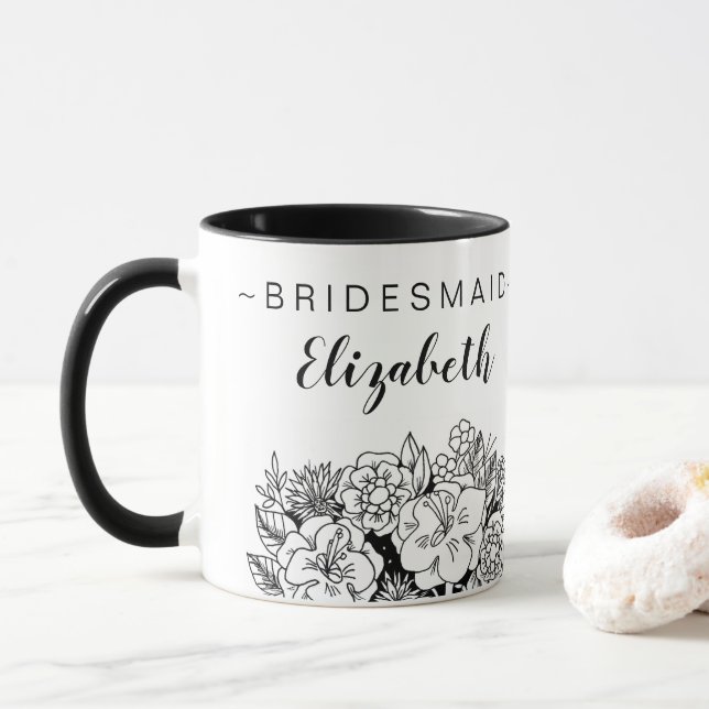 Taza Bouquet de la dama de honor negra y blanca con nom (Con donut)