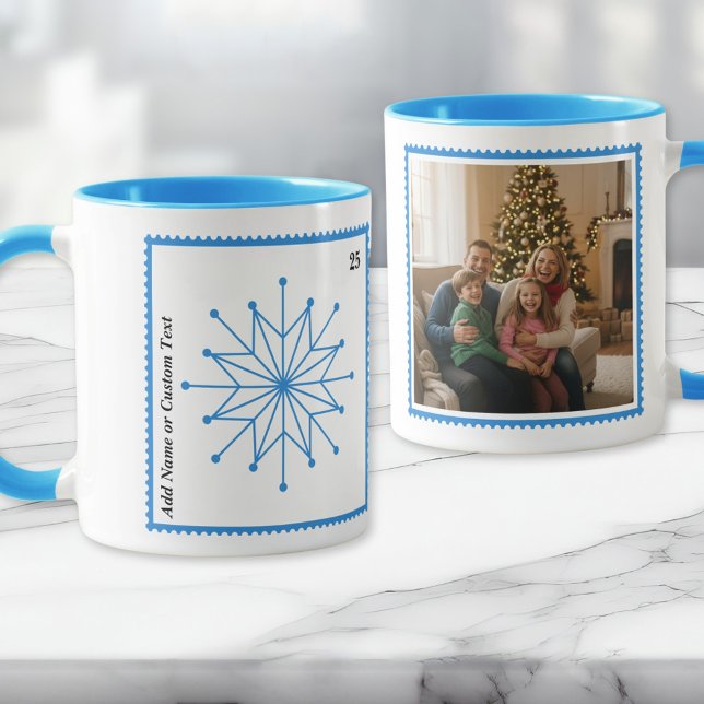 Taza Bright Blue Holiday Snowflake Photo Mug  (A bright blue geometric snowflake in a postage stamp border. Add your photo in a postage stamp frame)