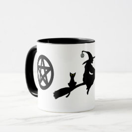 Taza Bruja en una habitación y pentáculos