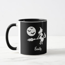 Taza Bruja volando en una escoba en blanco y negro con 