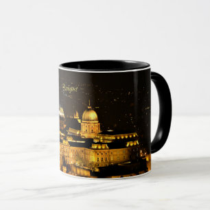 Taza Budapest de noche