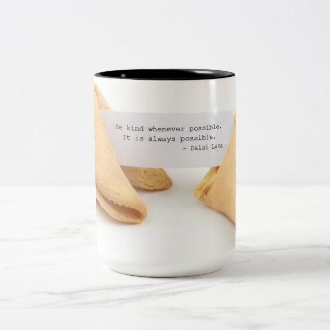 Taza buena de la galleta de la suerte (Centro)