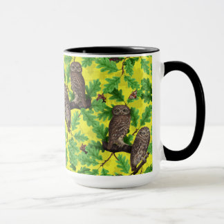 Taza Búhos en el bosque sobre amarillo limón