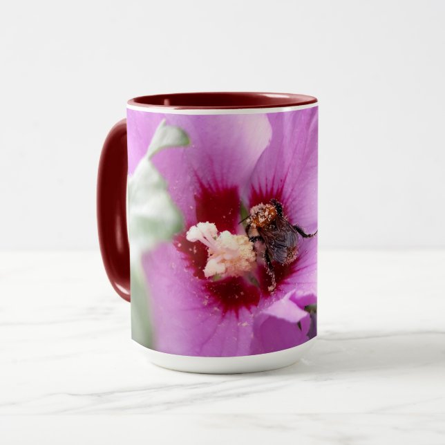 Taza Bumblebee en la flor de Hibiscus (Anverso izquierdo)