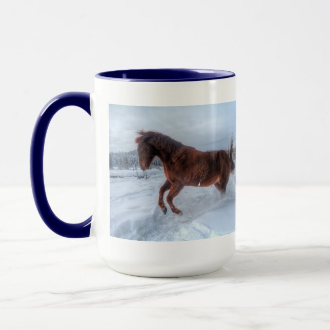 Taza Caballo de acedera criándose en nieve de invierno (Izquierda)