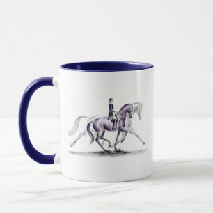 Taza Caballo del Dressage en el trote Piaffe
