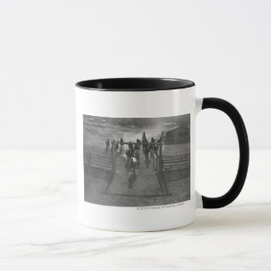 Taza Caballos en el corral