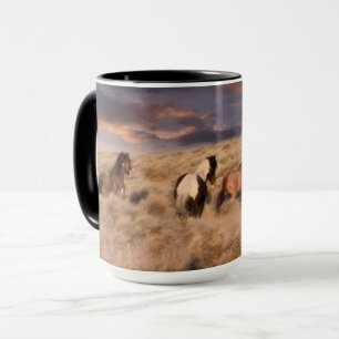 Taza Caballos salvajes corriendo
