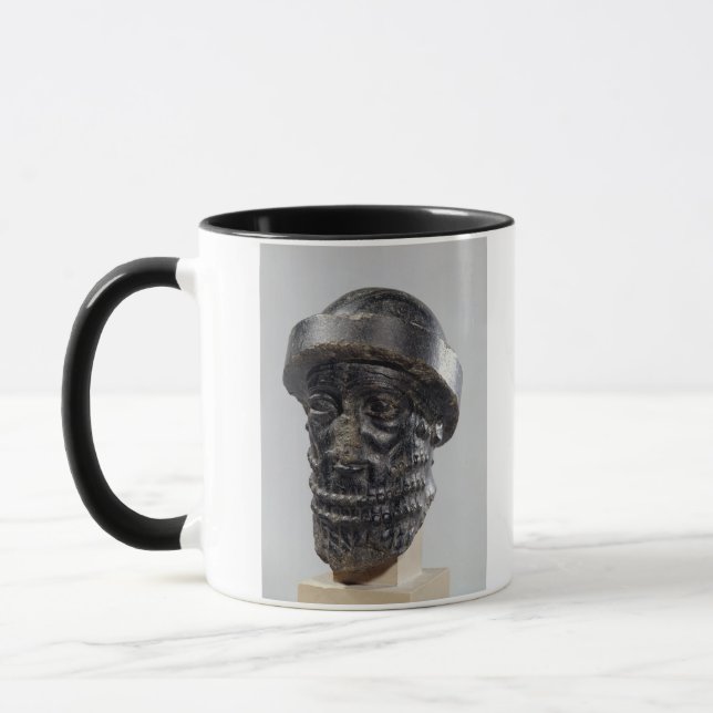 Taza Cabeza de un rey, posiblemente Hammurabi, rey de (Izquierda)