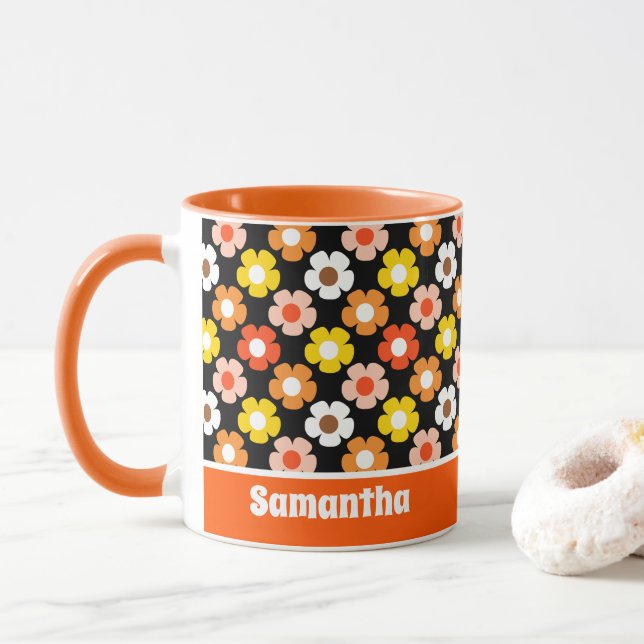 Taza Caída Retro Flores de Otoño Patrón Negro (Con donut)