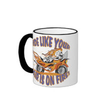 Calavera de motocicleta en llamas