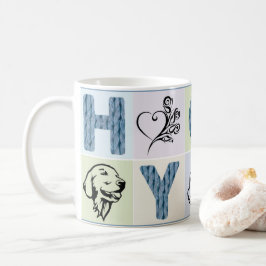 Taza caliente y del hygge (letras y pasteles
