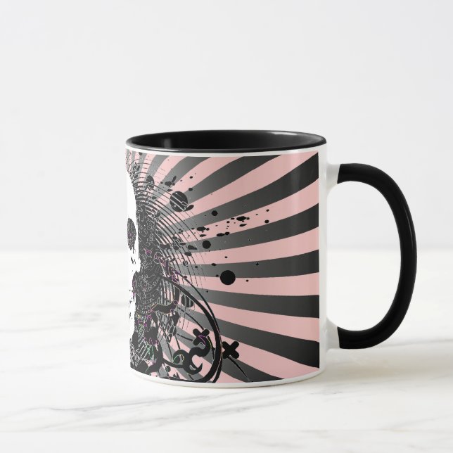 Taza calumnia. (Derecha)