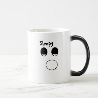 Taza cambiante de la temperatura soñolienta