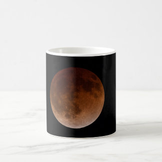 Taza cambiante del color del eclipse lunar