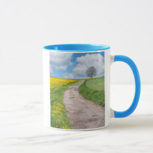 Taza Camino de tierra y árbol