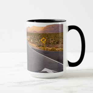 Taza Camino por el Parque Nacional del Árbol Joshua
