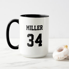 Taza Camiseta Deportiva Negra y Blanca Moderna Personal