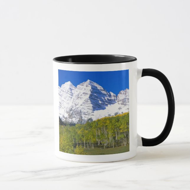 Taza Campanas Marrón con bosque de álamos en otoño. (Derecha)